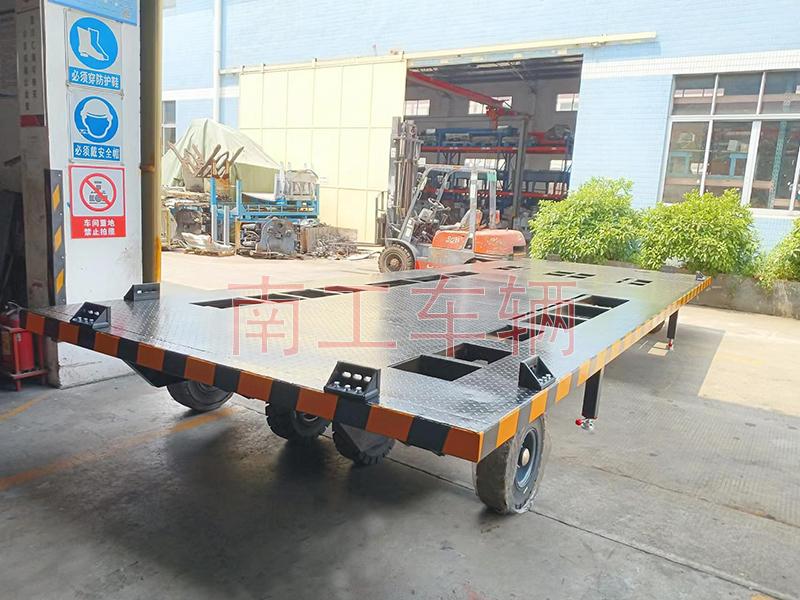 13.5吨箱变华球直播_华球（中国）底盘