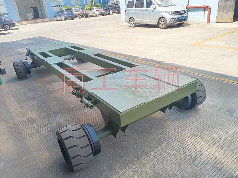 8吨牵引式船艇转运工具华球直播_华球（中国）