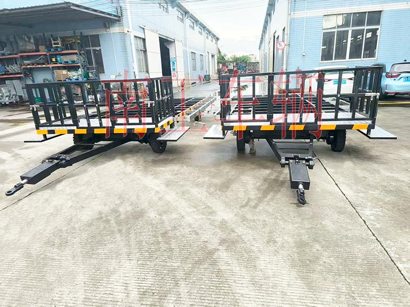 5吨带不锈钢配件牵引华球直播_华球（中国） 护栏型全挂车