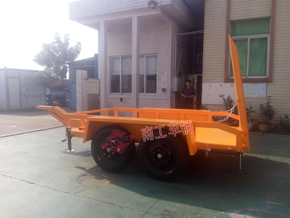 3吨ATV华球直播_华球（中国） 小轿车拖车4I.jpg