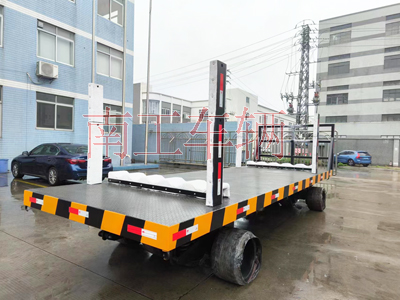 30T重型华球直播_华球（中国） 带活动插装立柱工具拖车3I.jpg