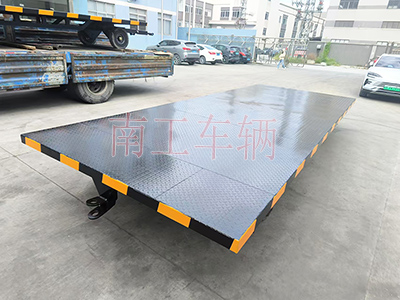 5吨全挂式华球直播_华球（中国） 移动拖车底盘3I.jpg