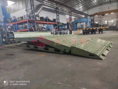 1768283295438543.jpg 25吨移动登车桥 登陆舰梯台7I.jpg