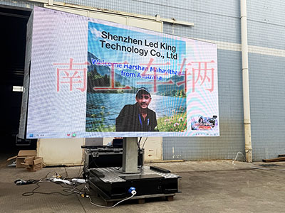 1780109740137083.jpg 双面屏LED广告拖车架2I.jpg